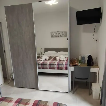 Pensjonat B&b-guest House 'in Piazzetta'