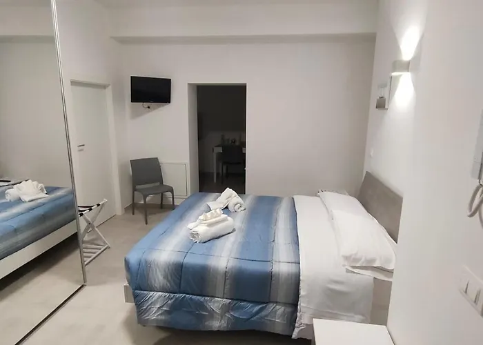 ゲストハウス B&b-guest House 'in Piazzetta' *